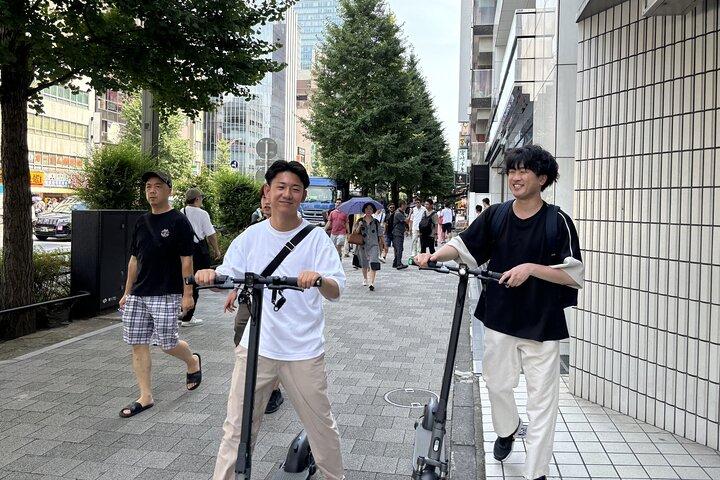 Tokyo Private E-Scooter ride: Explore a cidade do seu jeito