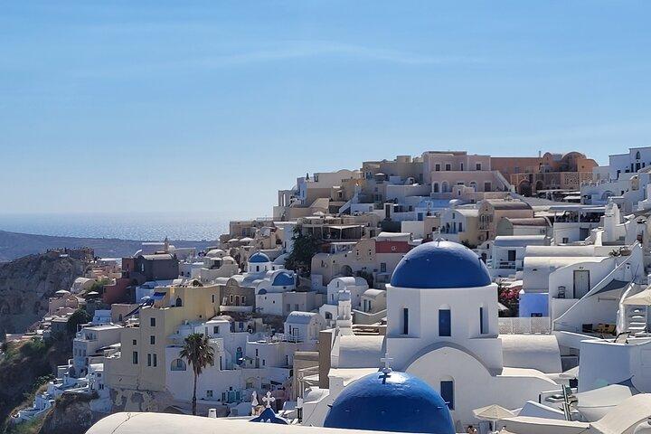 Visita privada de Santorini a la isla familiar con visita al Museo del Vino