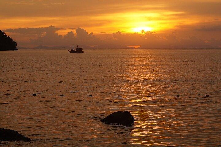 Lazy Day Phi Phi Sonnenuntergangstour mit dem Schnellboot