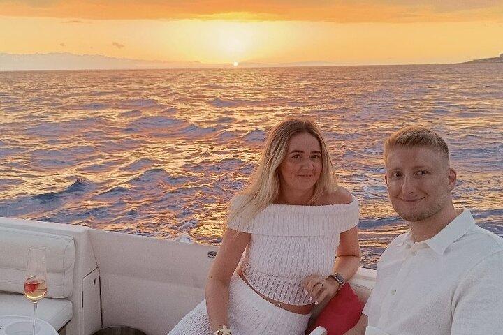 2 heures VIP Private Luxury Sunset Boat Charter à Tenerife