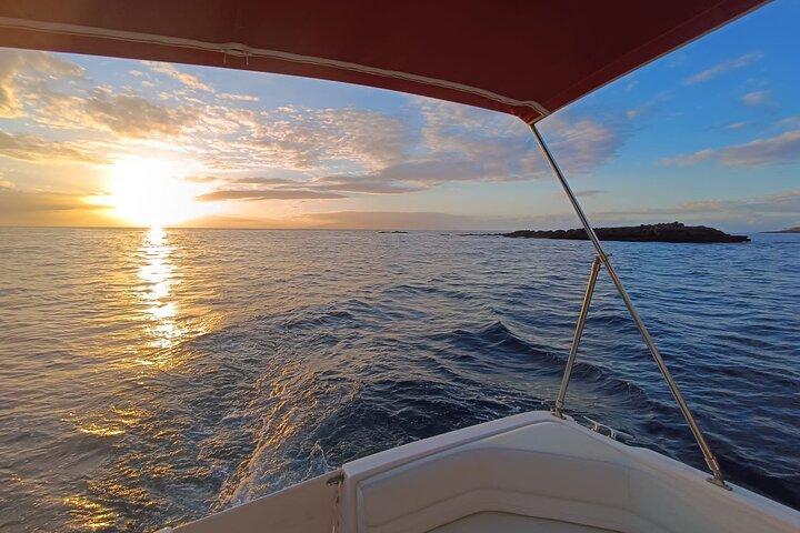 2 heures VIP Private Luxury Sunset Boat Charter à Tenerife