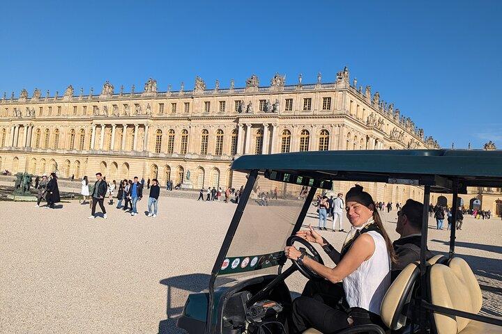 Tour privado por el Palacio y jardines de Versalles en carrito de golf