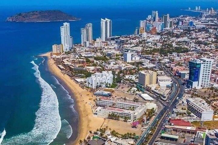 Mazatlan van til leje på cruise terminal – Bilingual Driver Incl.