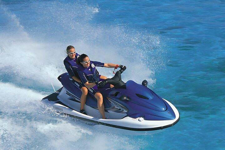 Bali vandsport og Uluwatu Sunset Tour