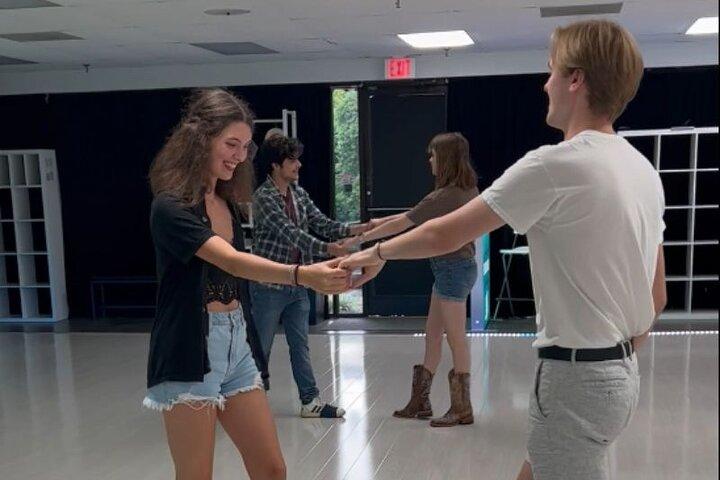 ビギナー者向けカントリースイングダンス教室 - その日のダンスダウンタウン
