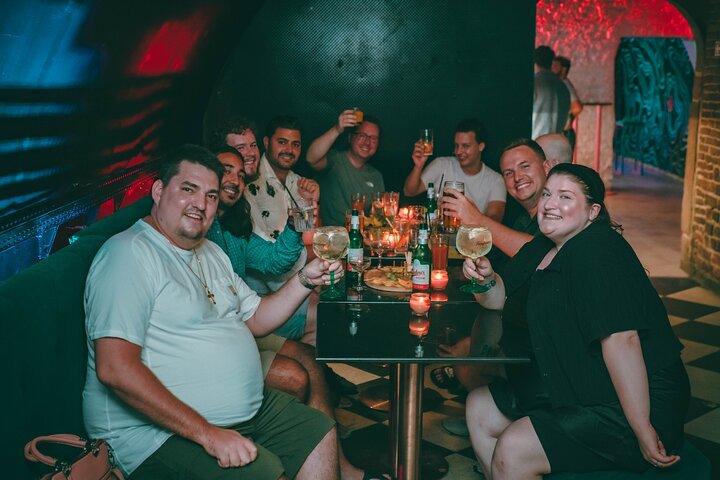 3コースの食事とドリンク付きの2時間の飲み放題ブランチ体験