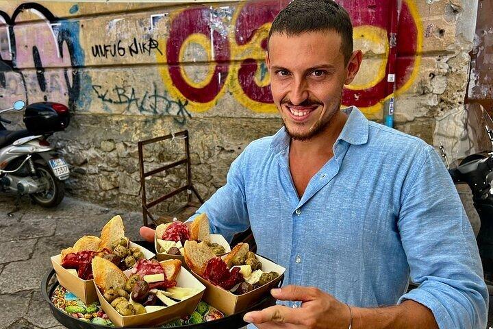 パレルモプライベートフードツアー:10+アランチーニ、ワイン&その他試飲
