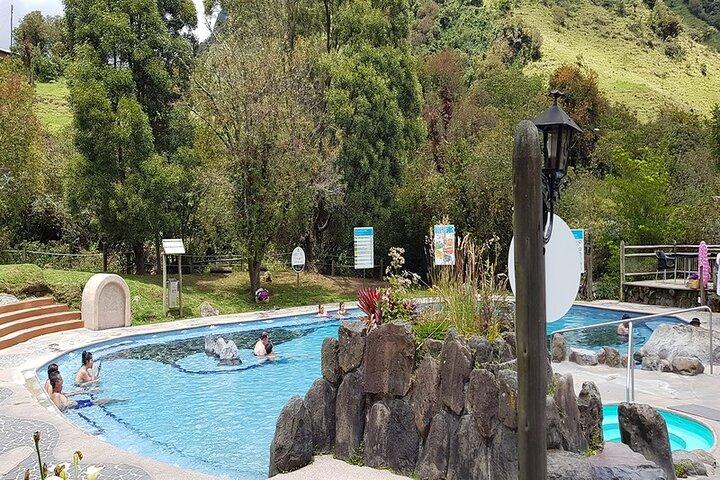 Quito-Seilbahn- und Papallacta-Thermalquellen-Abenteuer in Ecuador