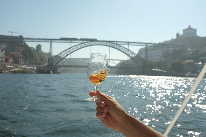 Porto : croisière sur le Douro avec dégustation de vin de Porto et collation