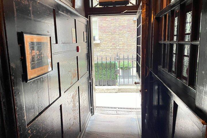 Charles Dickens London Walking Tour