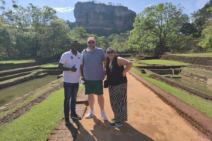 Sri Lanka Driver's and Guide with Luxury Cars
