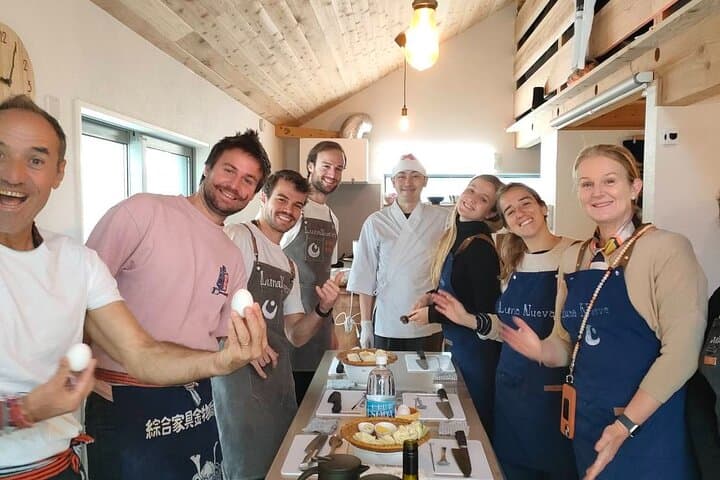 Ramen & Dumpling Cooking in Tokyo with Chef/Vegan possible