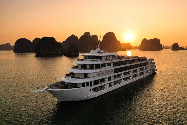 Boss Cruise Heldag Utforska Halong Bay