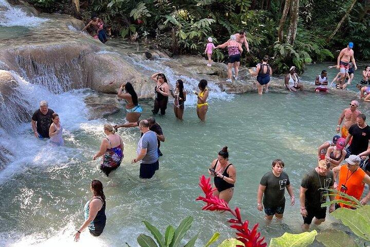 Privétour naar Martha Brae River en Dunn River Falls