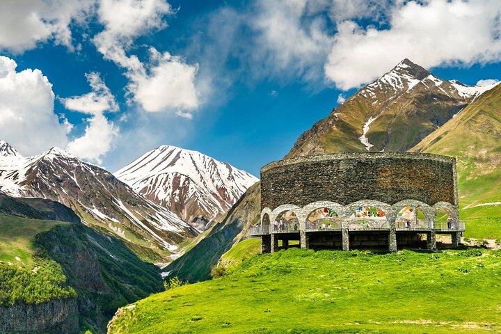 Tbilisi Delights: Kazbegi-Ananuri Rondleiding