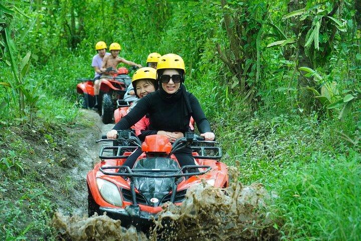 Bali ATV Quad Bike durch Tunnel und Wasserfall