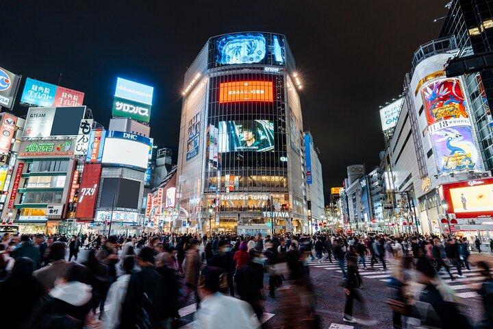 Tokyo: Anime & Manga Tour with Ramen Lunch in Shibuya