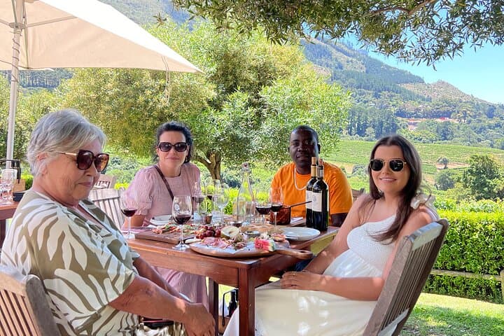 Table Mountain, Horseback Mini Safari & Wine Tasting Day Tour