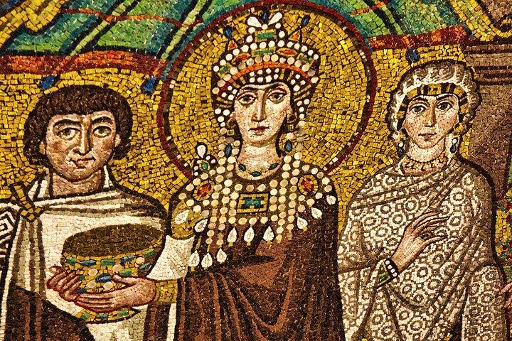 Ravenna Walking Tour with Audio and Written Guide by a Local
