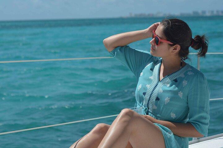 Isla Mujeres katamaran tur med mad