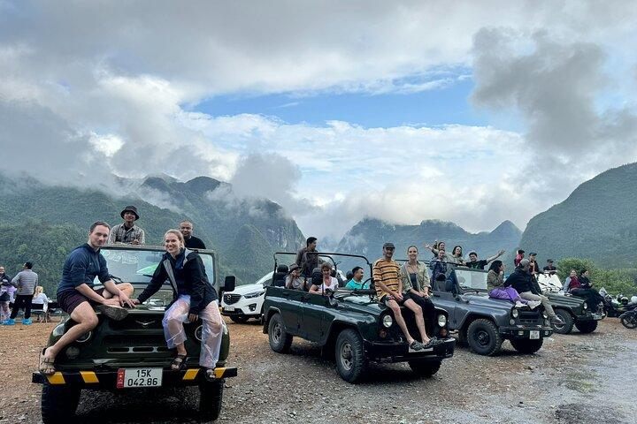 Ha Giang Army Open Air Jeep 2 dagen Ga van het beantenpad af
