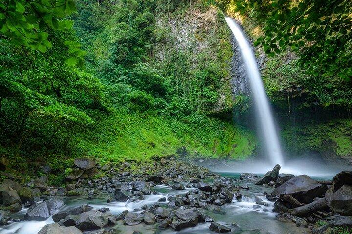 Cascata di La Fortuna, Vulcano Arenal e Ponti Sospesi