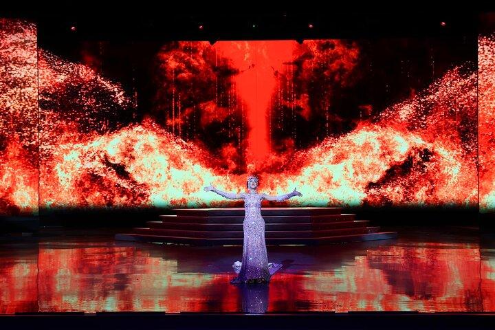 Entradas para el espectáculo en vivo del cabaret Colosseum desde Pattaya