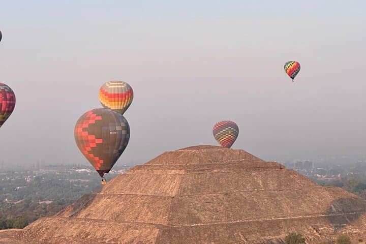 Hot Air Balloon Flight with Cave Breakfast