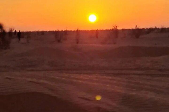 クサール ギレーンへの 2 日間のプライベート ツアー: テントの下での夜