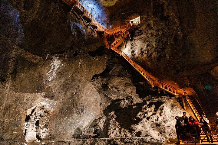 Wieliczka Salt Mine Guided Tour from Krakow with Transport
