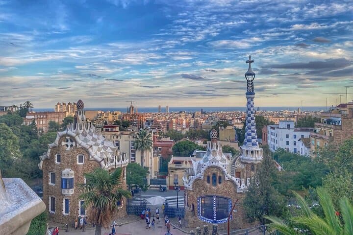 Park Guell Guided Tour in Barcelona with Entry