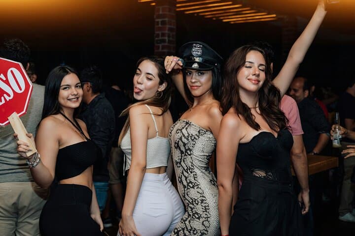 Pub Crawl - Drink & Dare