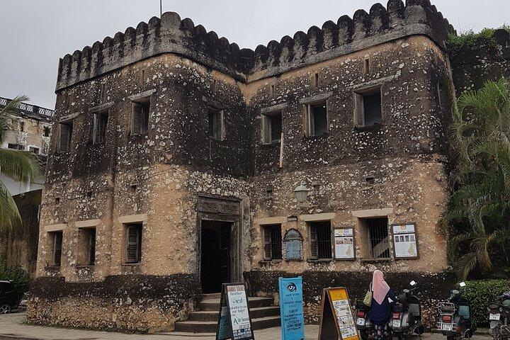 Une journée complète de visite privée de Stone Town et Spice Farm