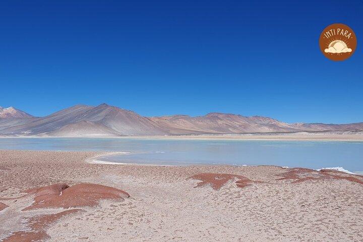 Rote Steine und altiplanische Lagunen