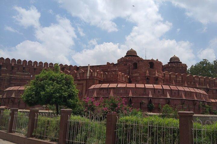 Vanuit Delhi: dezelfde dag Taj Mahal Agra en Fatehpur Sikri Tour