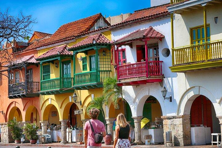 Tour a piedi del Castello di San Felipe e Getsemani con biglietti