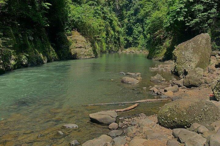 Pagsanjan Falls Adventure com Rizal Shrine Heritage Tour