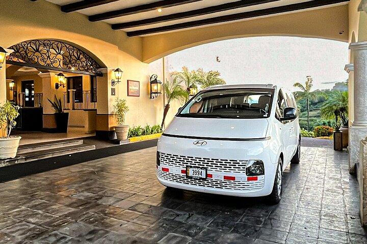 Liberia Airport to Hotels Round Trip Private Transfers