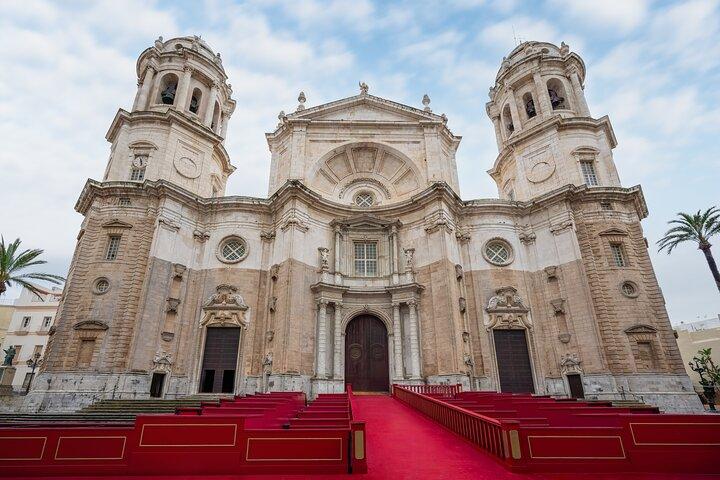 Tour a piedi autonomo di Cadice con audioguida
