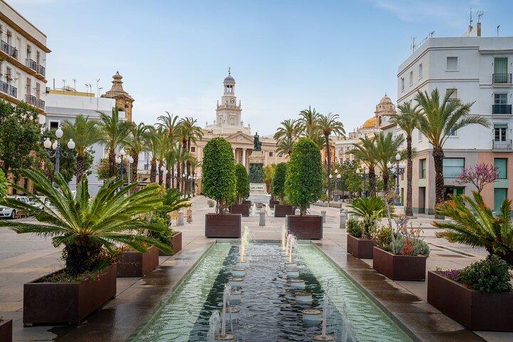 Tour de TukTuk por Cádiz com Guia de Áudio