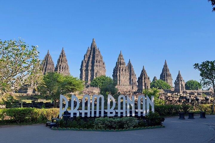 ジョグジャカルタ発ボロブドゥール寺院とプランバナン寺院プライベート ツアー