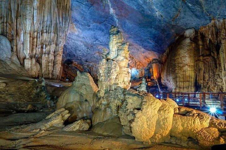 Paradise Cave und Dark Cave - Tagestour ab Hue/Phong Nha