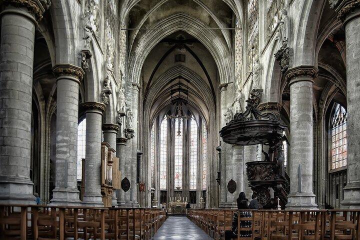 Legenden des Brüssel-Königlichen Viertels, Grand Place & gotische Kathedrale