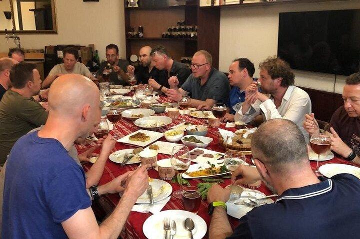 Cena tradizionale albanese e mediterranea