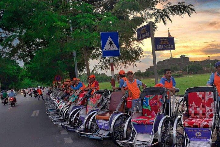 Avondetentour door Hue per cyclo