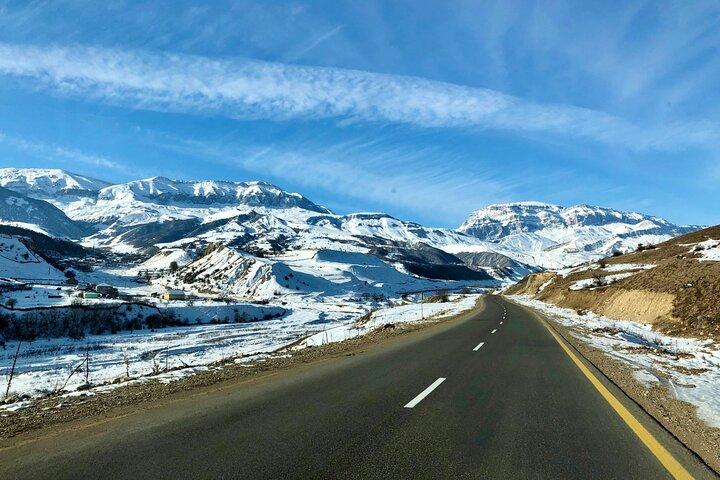 Guba, Candy Cane Mountains & Shahdag Resort Tour vanuit Bakoe
