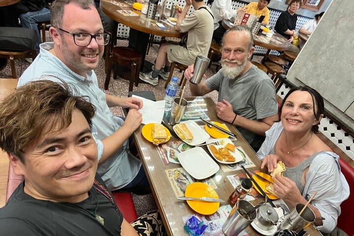 Hong Kong Private Food Tour with Michelin Street Food