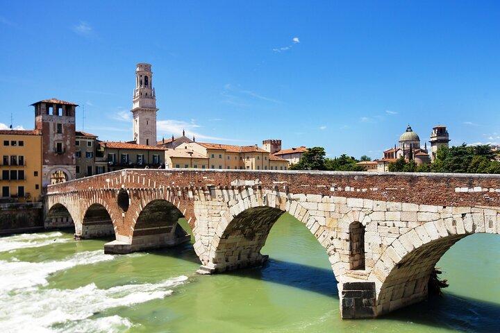 Tour Privado en Verona y Lago de Garda desde Milán