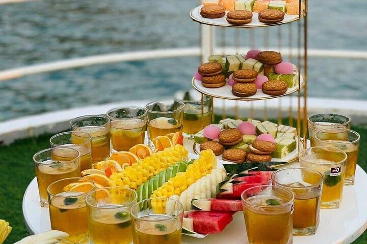 Majestic Sunset Boat Tour: Explore Lan Ha Bay’s Stunning Scenery