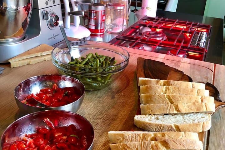 Authentic Italian Dinner in Cozy Canal Home in Amsterdam